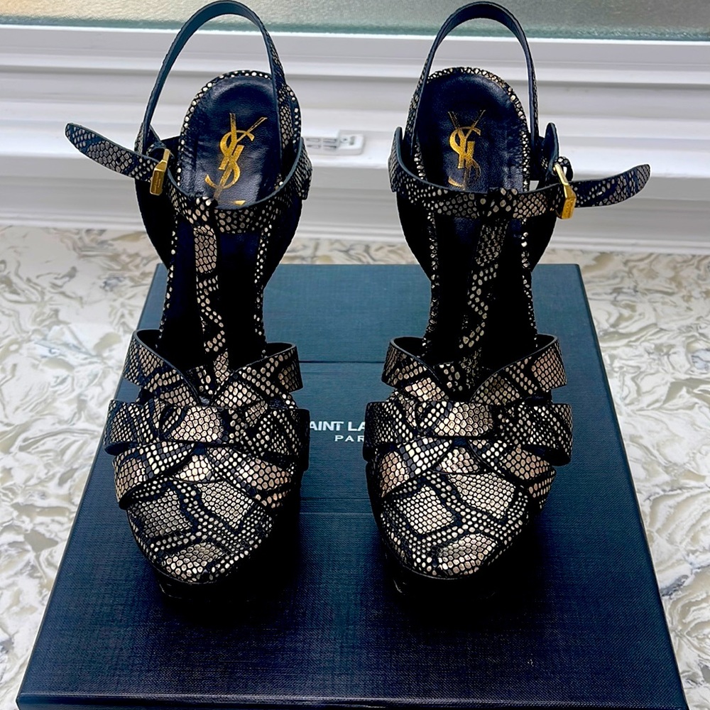 Saint Laurent high heels size 9. Black and gold color